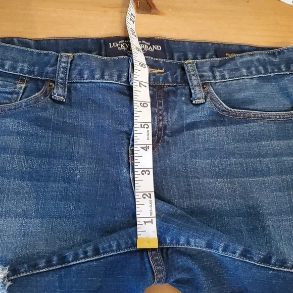 Lucky Brand Abby Double Roll Mid Rise Blue Denim Shorts Size 6/28 - Picture 8 of 9